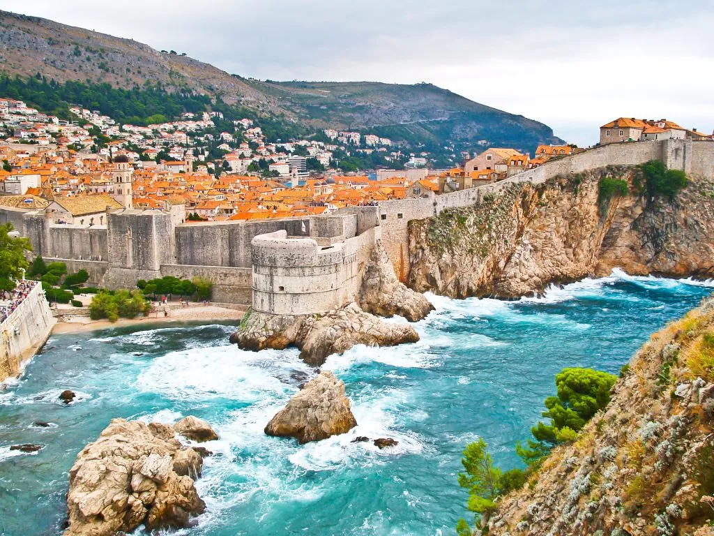 Découvrez le mélange envoûtant de beauté et d'histoire de Dubrovnik
